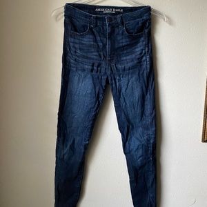 AMERICAN EAGLE DARK WASH SUPER HIGH RISE JEGGING